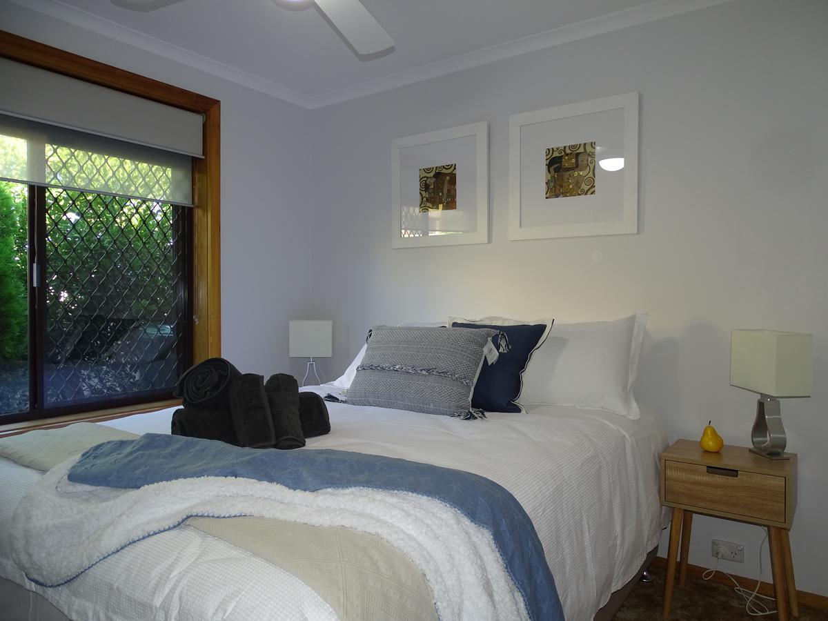 3 Pears On The Park Mclaren Vale Villa Exterior photo